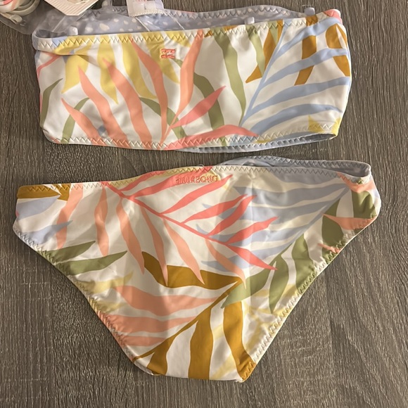 Billabong, tropic jungle, low ride, full coverage bikini reversible set - Picture 2 of 3